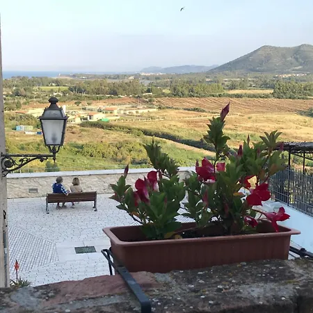 Casa Ginepro, Authentic Sardinian Design & Sea View Oasis Appartamento Posada (Sardinia)